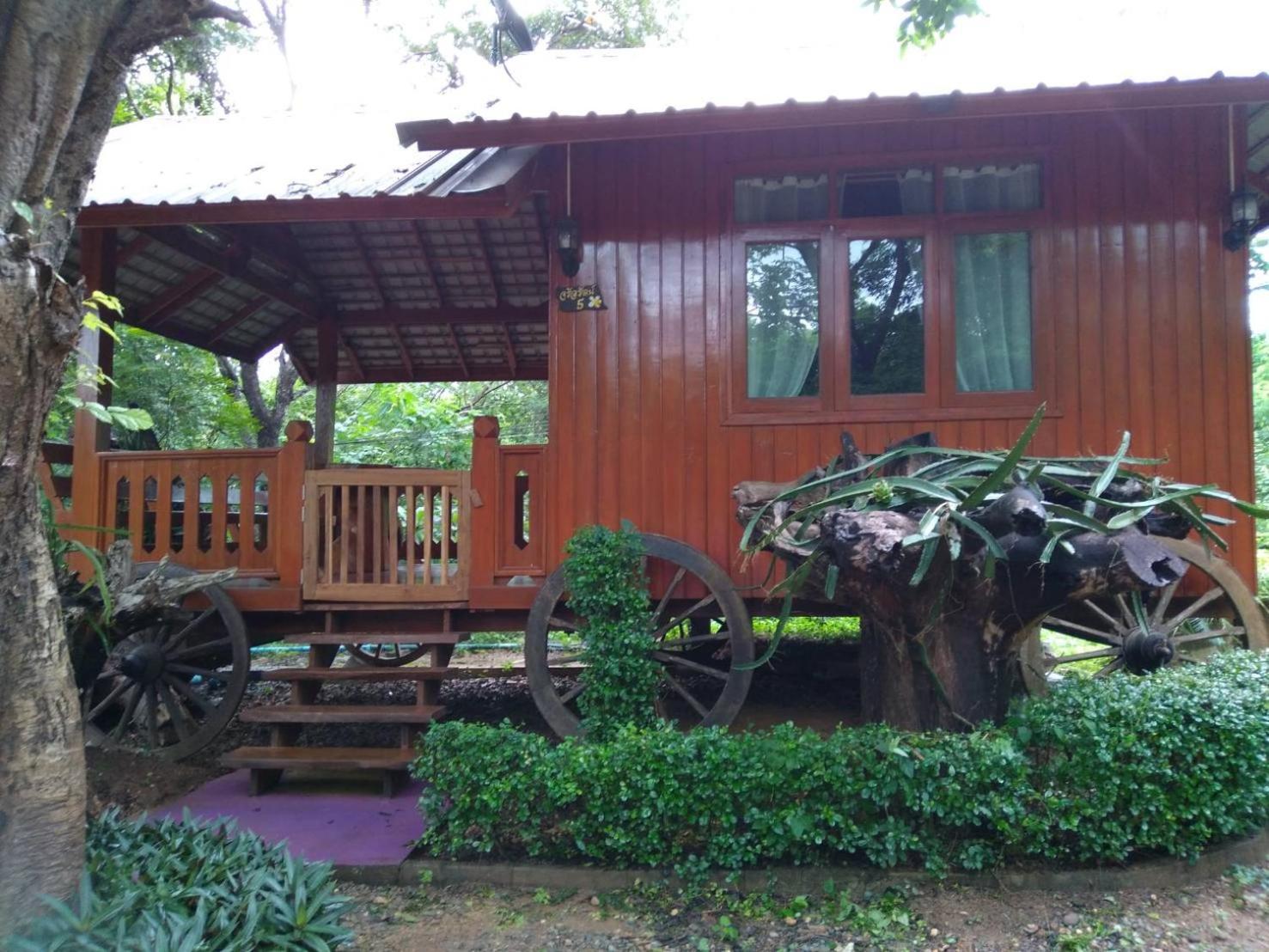 Denchai City Resort เด่นชัยซิตี้ รีสอร์ท Phrae Εξωτερικό φωτογραφία